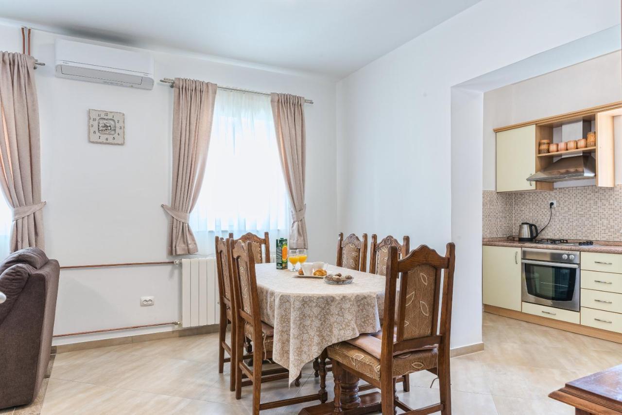 Apartman Tea Привлака Екстер'єр фото