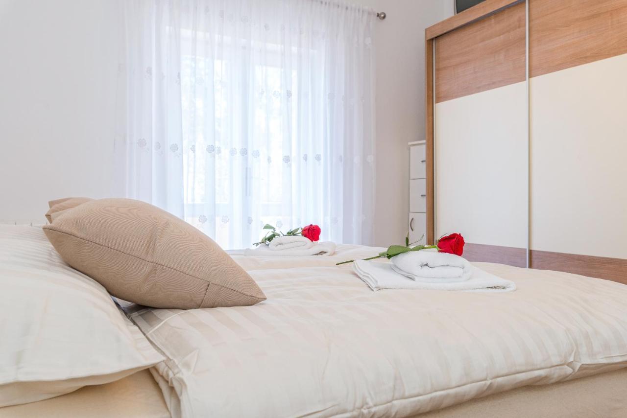 Apartman Tea Привлака Екстер'єр фото