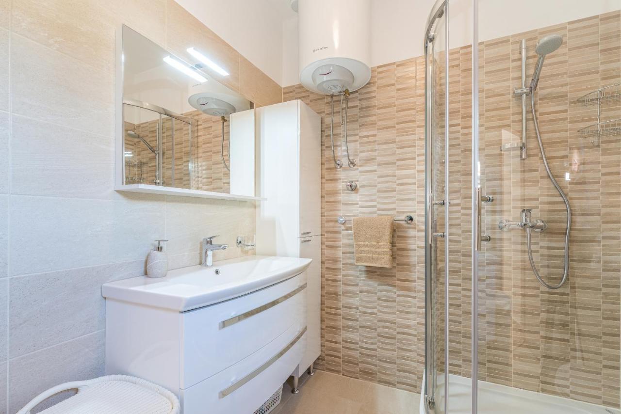 Apartman Tea Привлака Екстер'єр фото