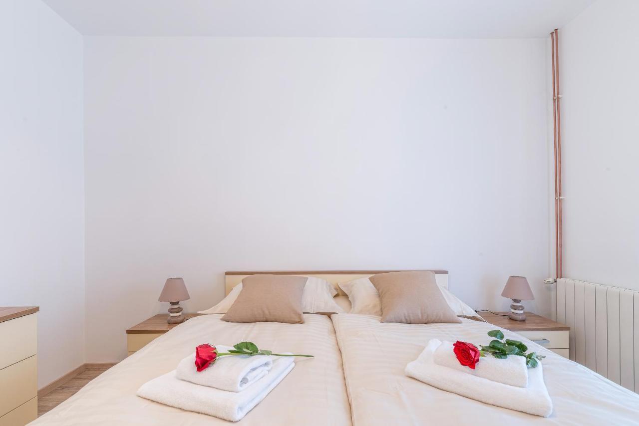 Apartman Tea Привлака Екстер'єр фото