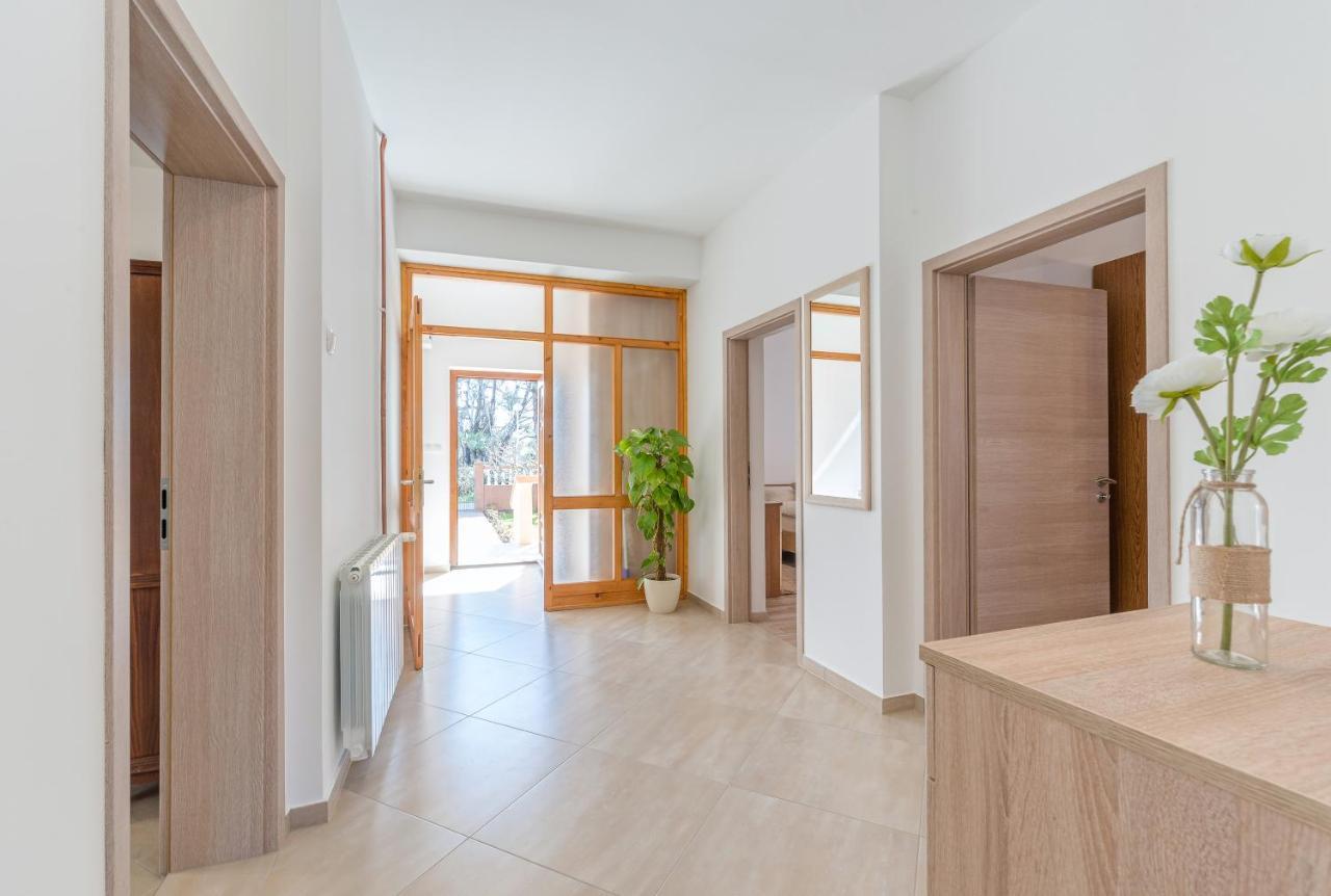 Apartman Tea Привлака Екстер'єр фото