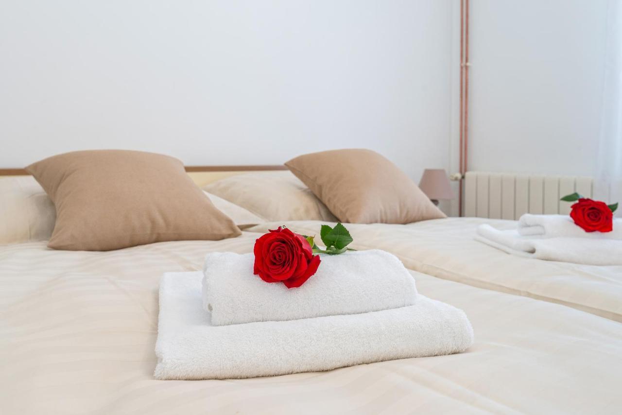 Apartman Tea Привлака Екстер'єр фото
