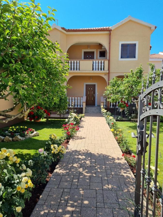 Apartman Tea Привлака Екстер'єр фото